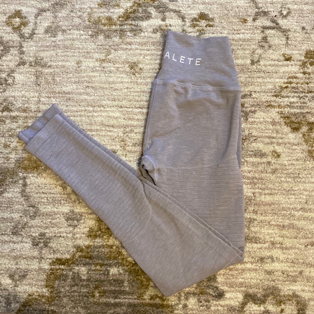 Alphalete Revival Leggings Size Small